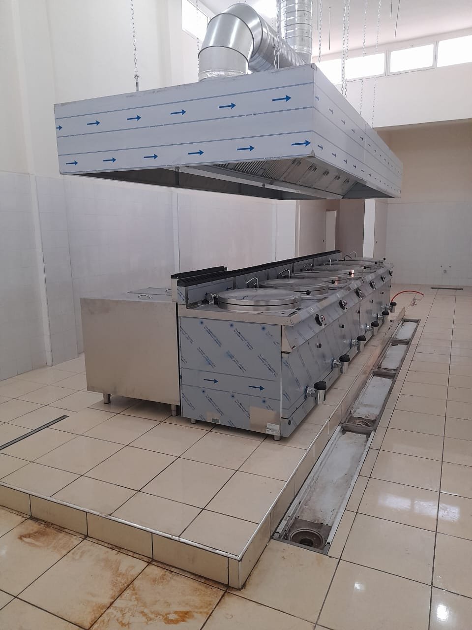 fabrication et d'installation de structures en fer et en INOX newcool agadir