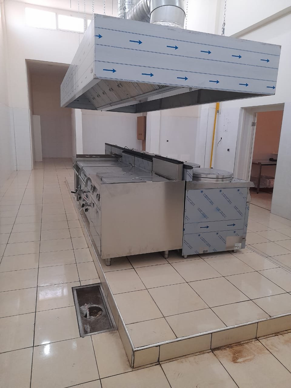 fabrication et d'installation de structures en fer et en INOX